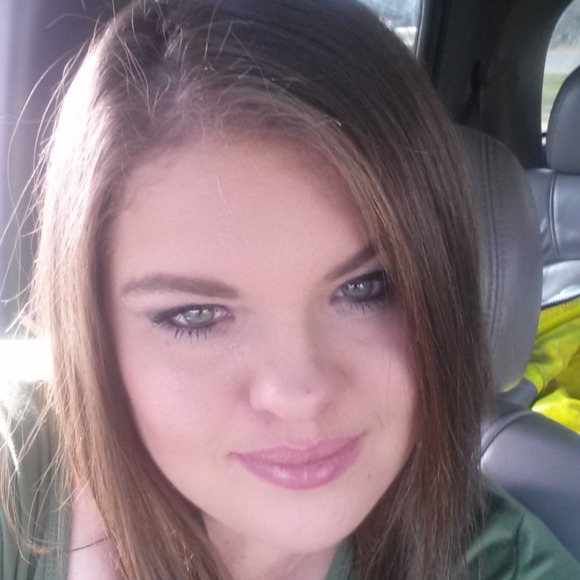 Meet your Posher, Brandy - Picture 1 of 1